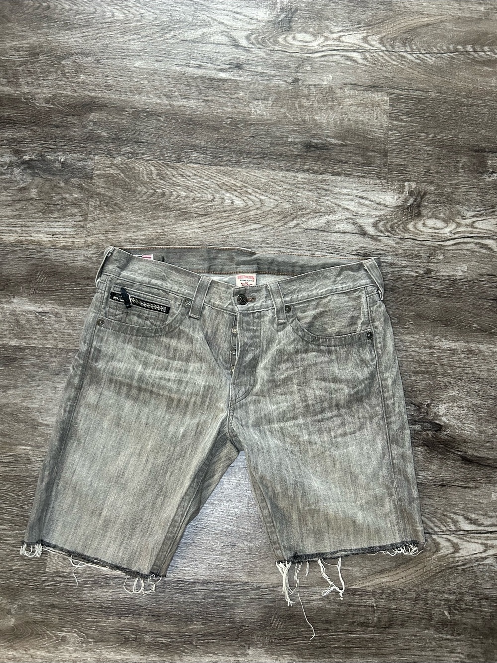 True Religion Rocco Denim Shorts Size 36 Gray Zipper Pockets Cut Off